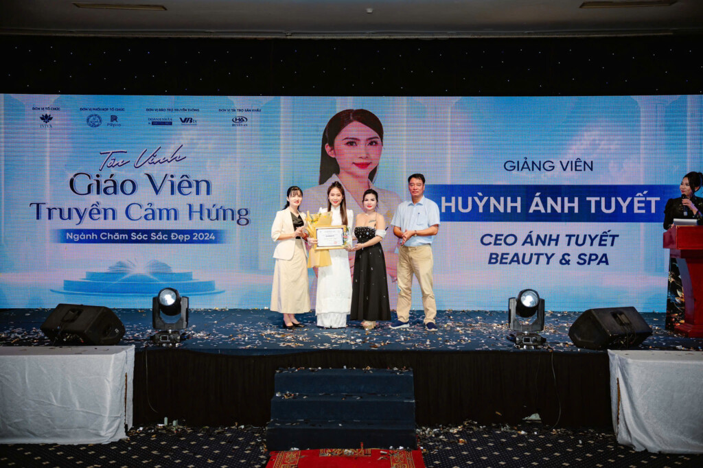 co huynh anh tuyet diem sang tai su kien ton vinh giao vien tieu bieu nganh cham soc sac dep 2024