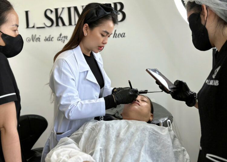 khai truong l skinlab dia chi lam dep doc quyen voi cong nghe nano exo va phun xam phong thuy 2