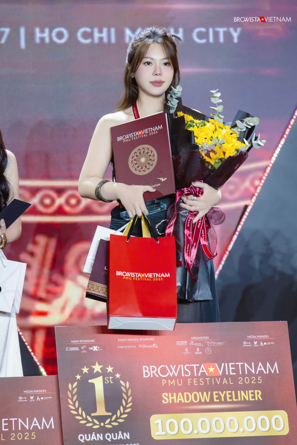 chien thang bat ngo cua master nguyen phuong anh tai browista vietnam 2025 hanh trinh 5 thang den quan quan shadow eyeliner 1